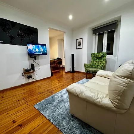 Appartamento Historic Hearth Of Bairro Alto Lisbona